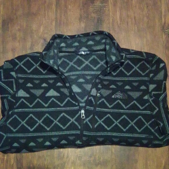 North Face pull over - Picture 2 of 2